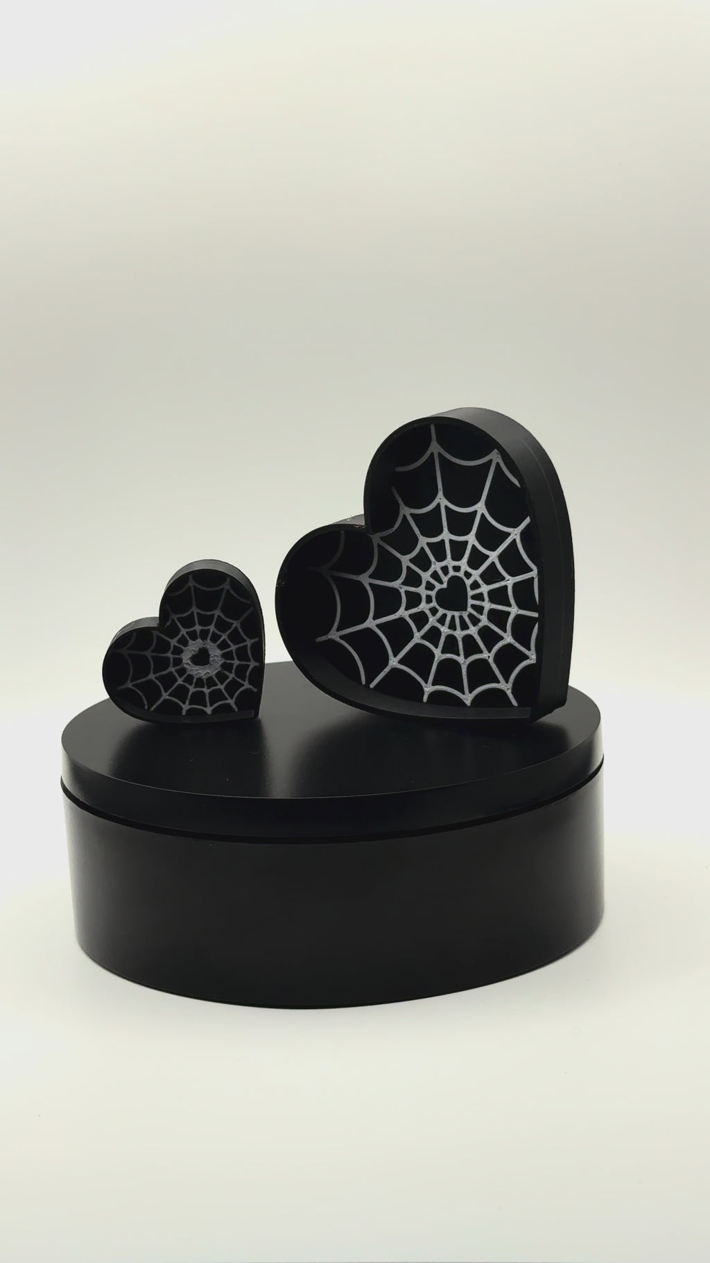 Spiderweb Heart Water Dish